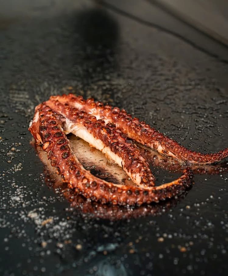 Grilled octopus on the plancha